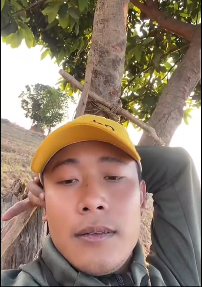  Anh chia sẻ, bản thân phải chịu rất nhiều áp lực. (Ảnh: Chụp màn hình Quang Linh Vlogs)