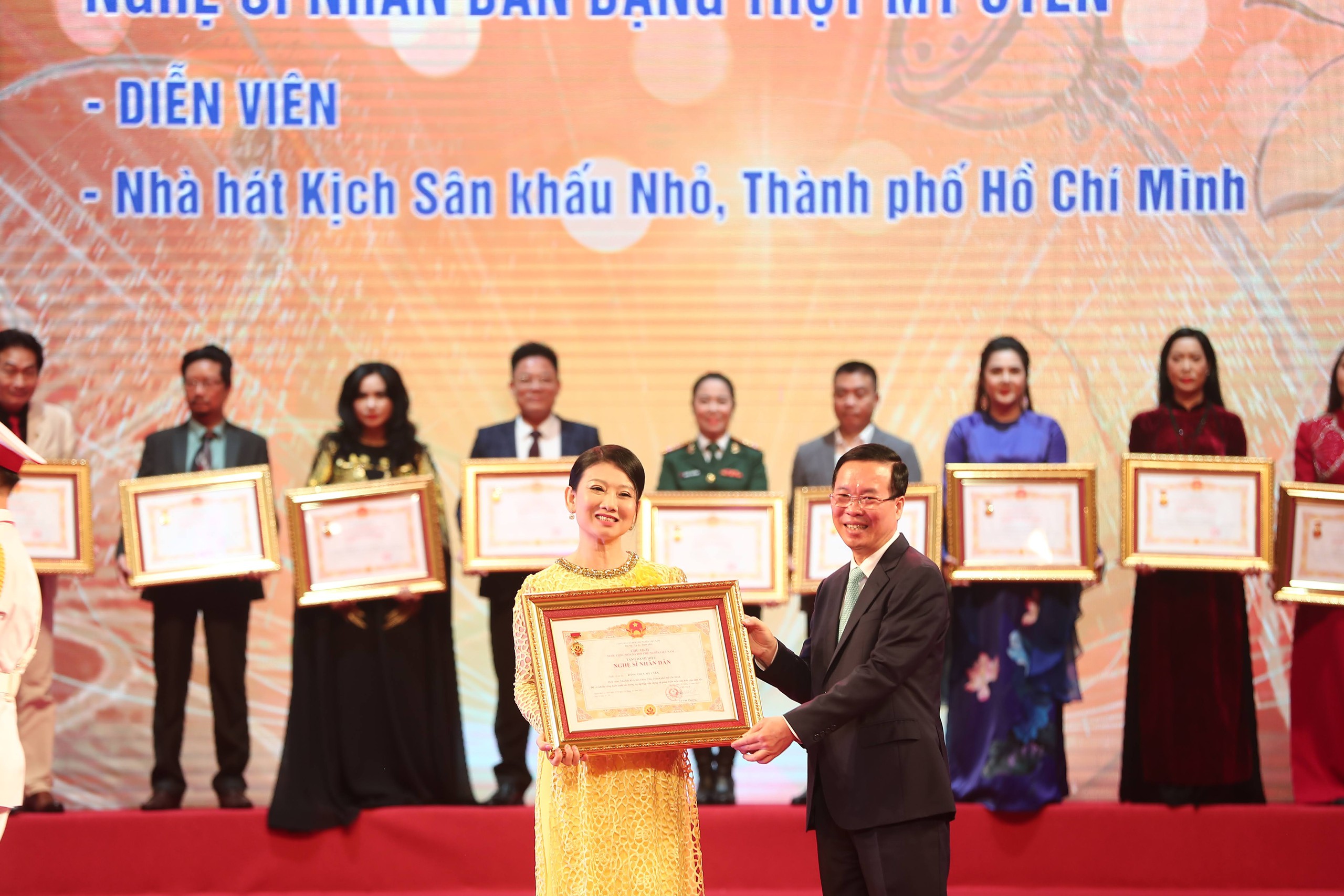 NSND Xuân Bắc: "Danh hiệu là thứ cần thiết, nhưng không phải đích đến của nghệ sĩ chân chính"- Ảnh 2.