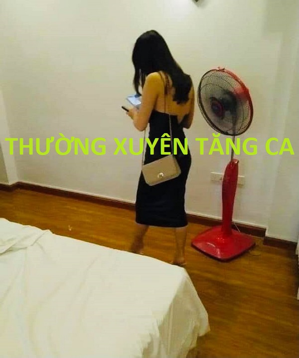 Dấu hiệu vợ ngoại tình khi thường xuyên tăng ca