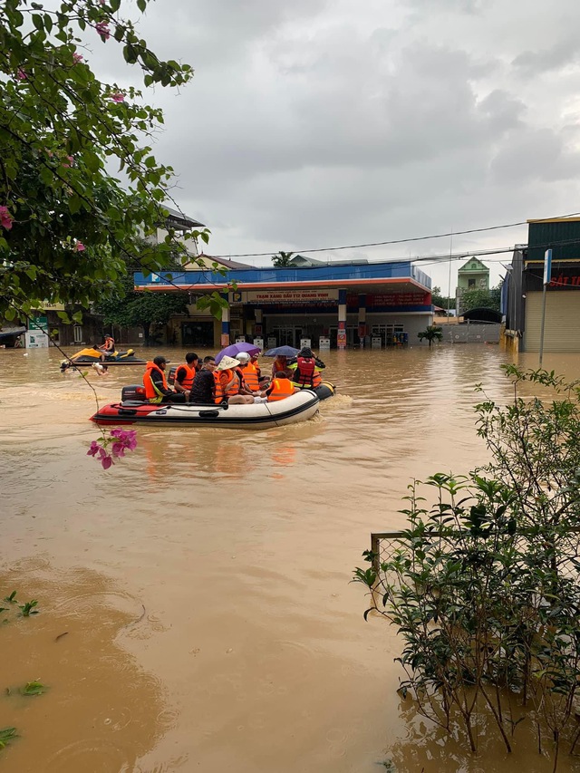 98 người chết và mất tích, 746 người bị thương do bão lũ; thiệt hại kinh tế vô cùng nặng nề- Ảnh 1.