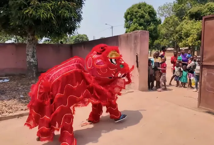 Anh chàng mong muốn mang nét đẹp văn hóa Việt Nam đến với người dân ở Angola. 