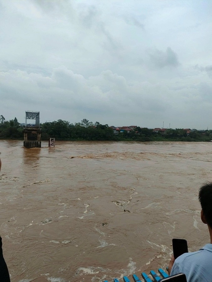 Vụ sập cầu Phong Châu ở Phú Thọ: Cầu đã xây được gần 30 năm, từng được cảnh báo nhiều lần