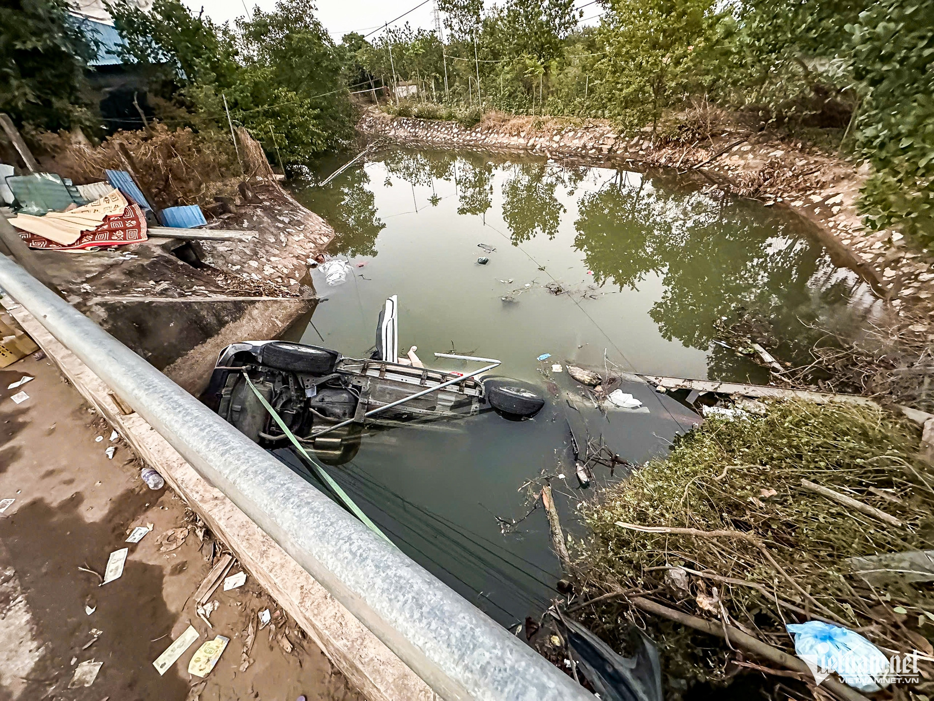 Diễn biến sức khỏe mới nhất của cháu bé sống sót sau vụ tai nạn ô tô khiến 7 người tử vong ở Nam Định - Ảnh 2