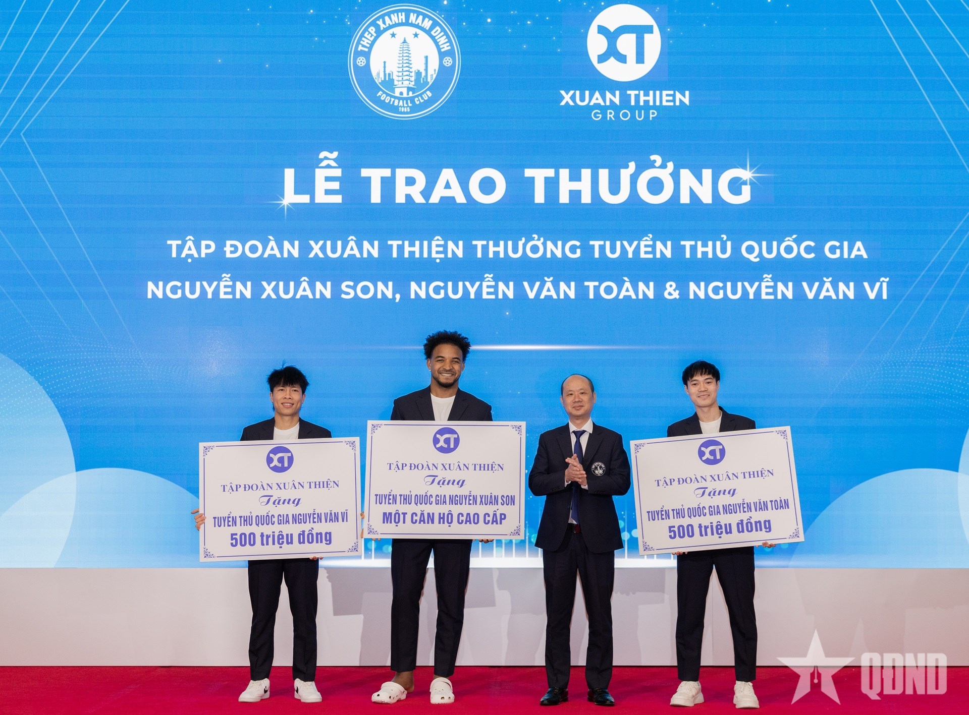 Xuân Son được tặng căn hộ hơn 1 triệu USD