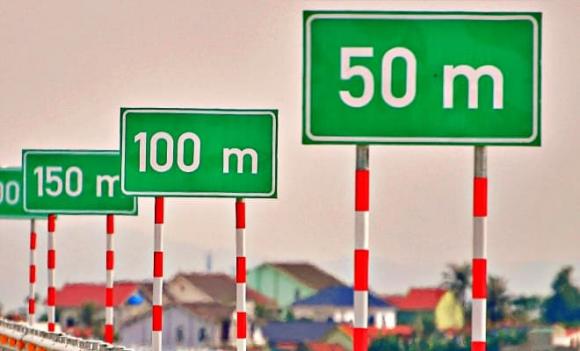 Vạch kẻ, biển báo, ý nghĩa 0 - 50 - 100m
