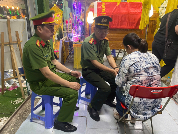 Lãnh đạo tỉnh Bà Rịa-Vũng Tàu đến thăm hỏi, gửi lời chia buồn gia đình chiến sĩ Cảnh sát hy sinh -4