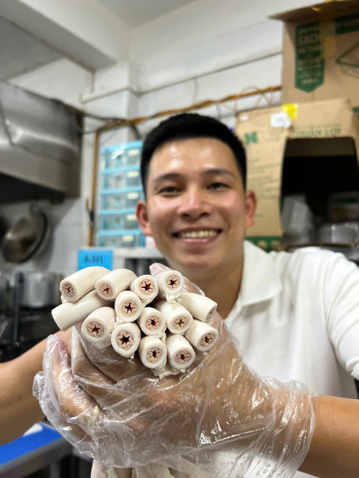 Anh Thế là một Tiktoker về mảng ẩm thực.
