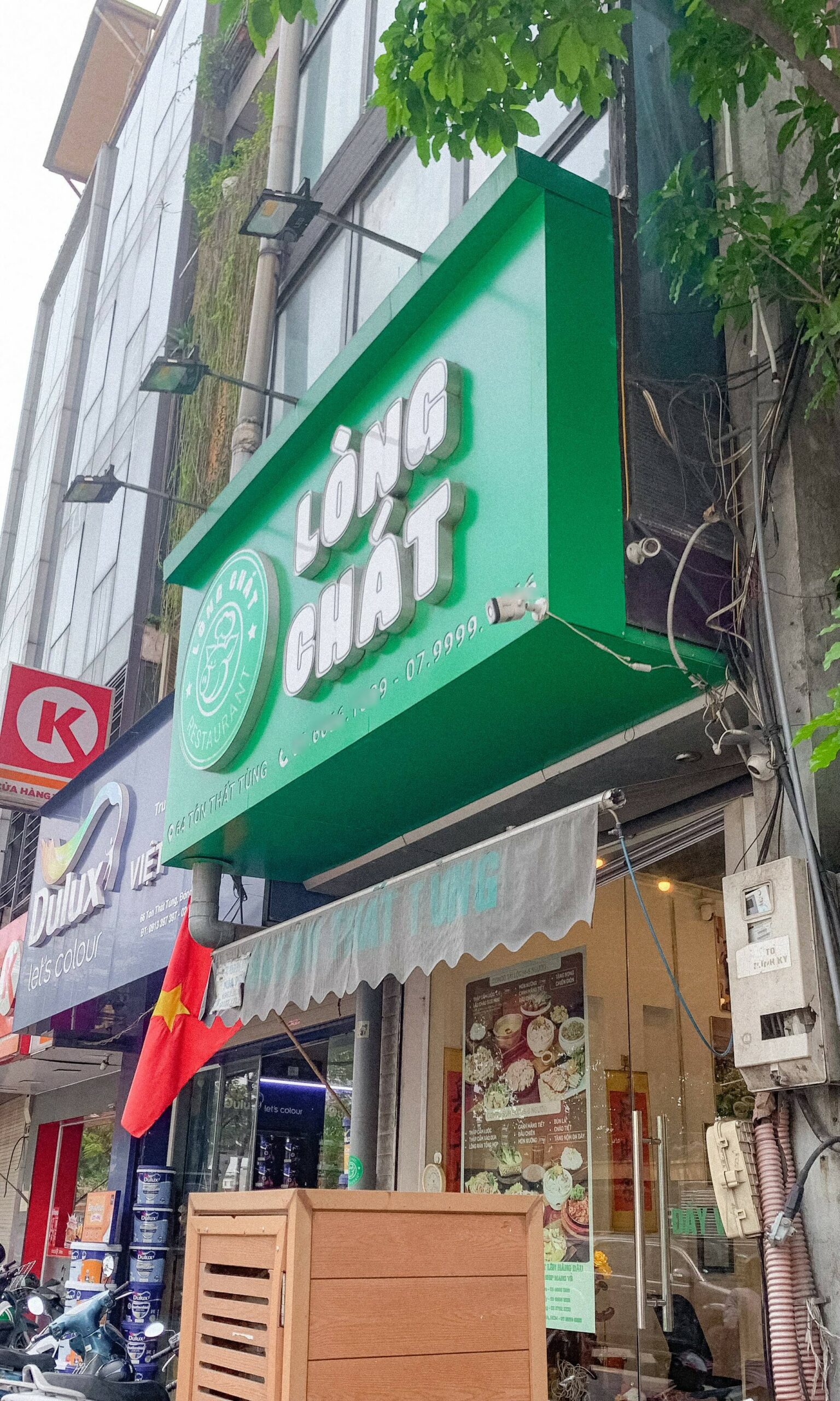 Tình trạng quán Lòng Chát ở trung tâm Hà Nội hiện tại, nhân viên lộ chi tiết bất ngờ về món lòng se điếu- Ảnh 3.