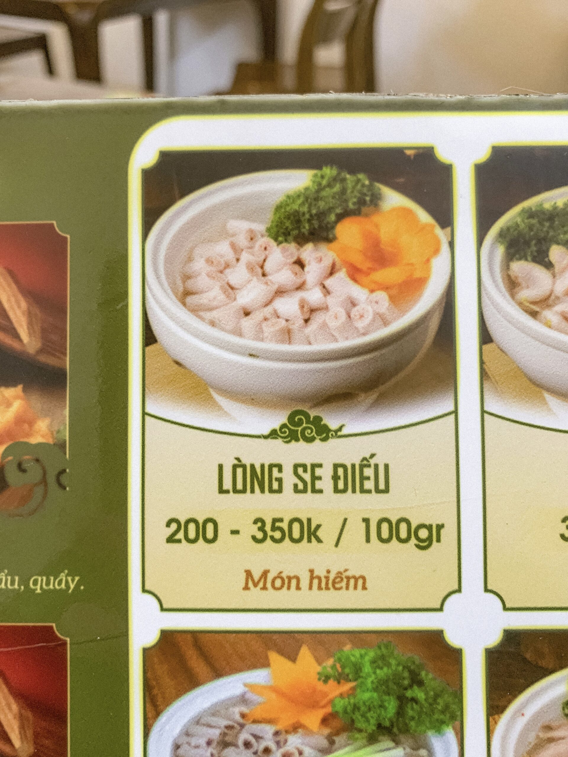 Tình trạng quán Lòng Chát ở trung tâm Hà Nội hiện tại, nhân viên lộ chi tiết bất ngờ về món lòng se điếu- Ảnh 4.