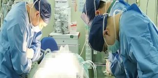 Bé gái 5 tuổi bị K giai đoạn cuối, bài học cảnh tỉnh cho bố mẹ