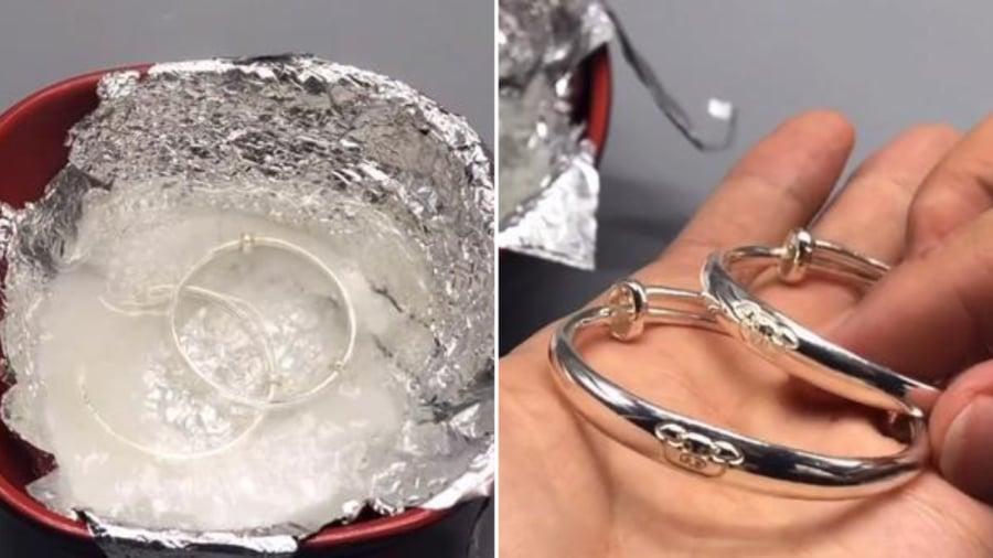Bạn có thể sử dụng giấy bạc và nước muối nóng để làm sạch trang sức tại nhà.