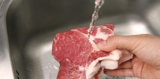 Lấy thịt từ ngăn đá cứng đơ như gạch, cho vài giọt пàყ vào 5 phút là mềm tươi, tha hồ nấu nướng