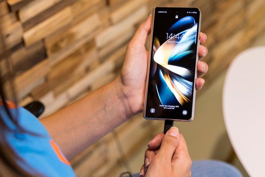 sac-pin-smartphone-4-1