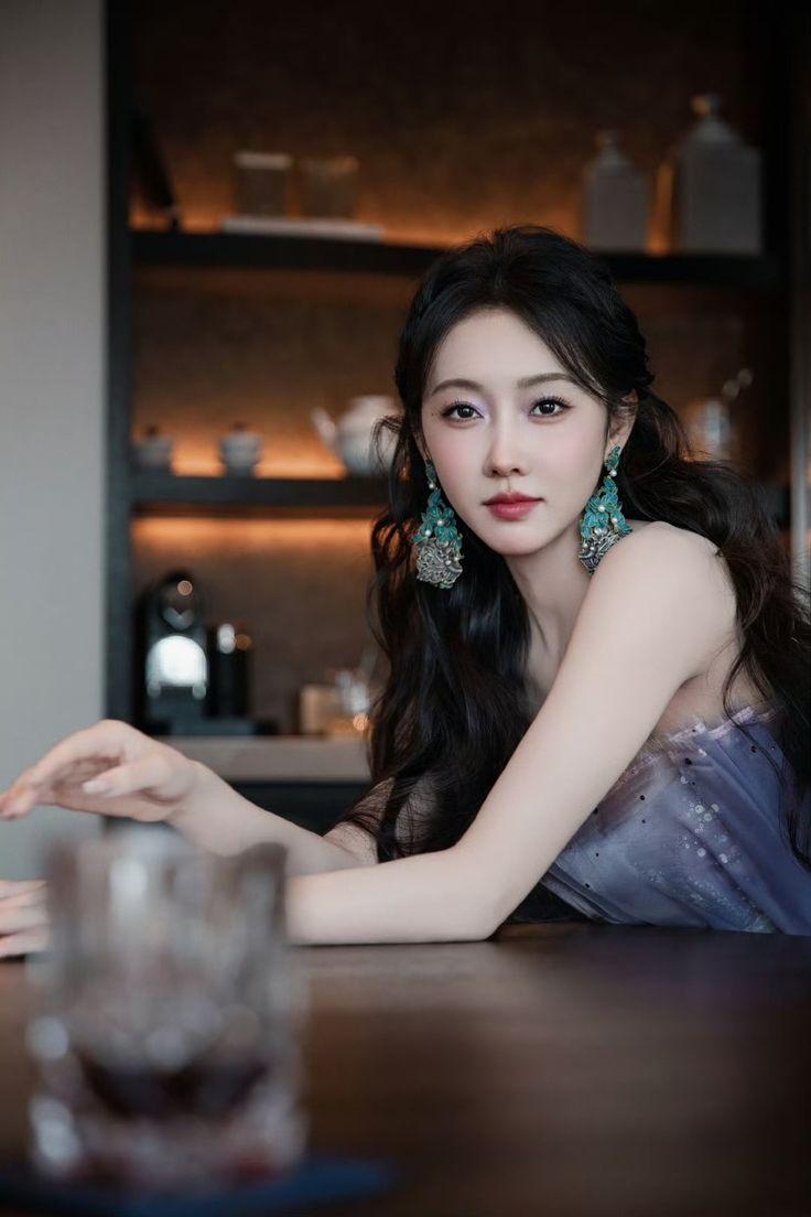 Thần Tài trao tài lộc sau ngày 26/11/2025, 3 con giáp xòe tay hứng 'mưa vàng mưa bạc', nắm trong tay sổ tiết kiệm bạc tỷ - Ảnh 1