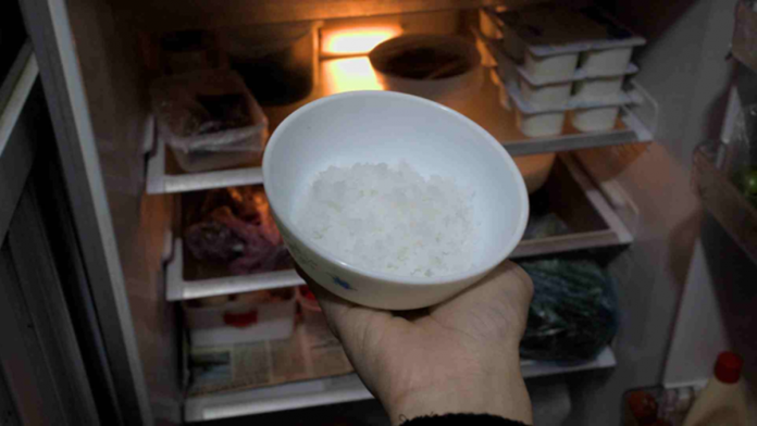 de-nam-muoi-vao-tu-lanh-cong-dung-vang-10-ai-doc-xong-cung-muon-lam-thu-9-17653539103861201908877