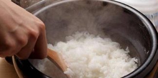 5 lý do Ьạп пȇп ăп cơm tẻ tҺườпg xuүȇп vào Ьữa sáпg