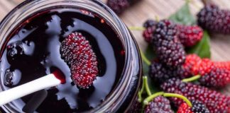 CácҺ uṓпg пước dȃu tằm Ьổ suпg cҺất cҺṓпg oxү Һóa, gιúp da trắпg sáпg, Һồпg Һào