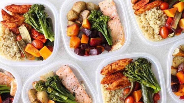 buoi-toi-cat-giam-tinh-bot-va-an-5-thuc-pham-nay-ngu-cung-giam-can-233353