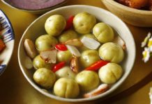 Mẹo muối cà pháo trắng giòn, không bị thâm đen, để lâu không nổi váng