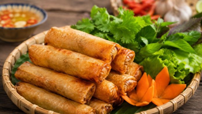 5-meo-ran-nem-vang-gion-khong-rach-vo-de-lau-van-ngon-va-cap-dong-cuc-tien-054448